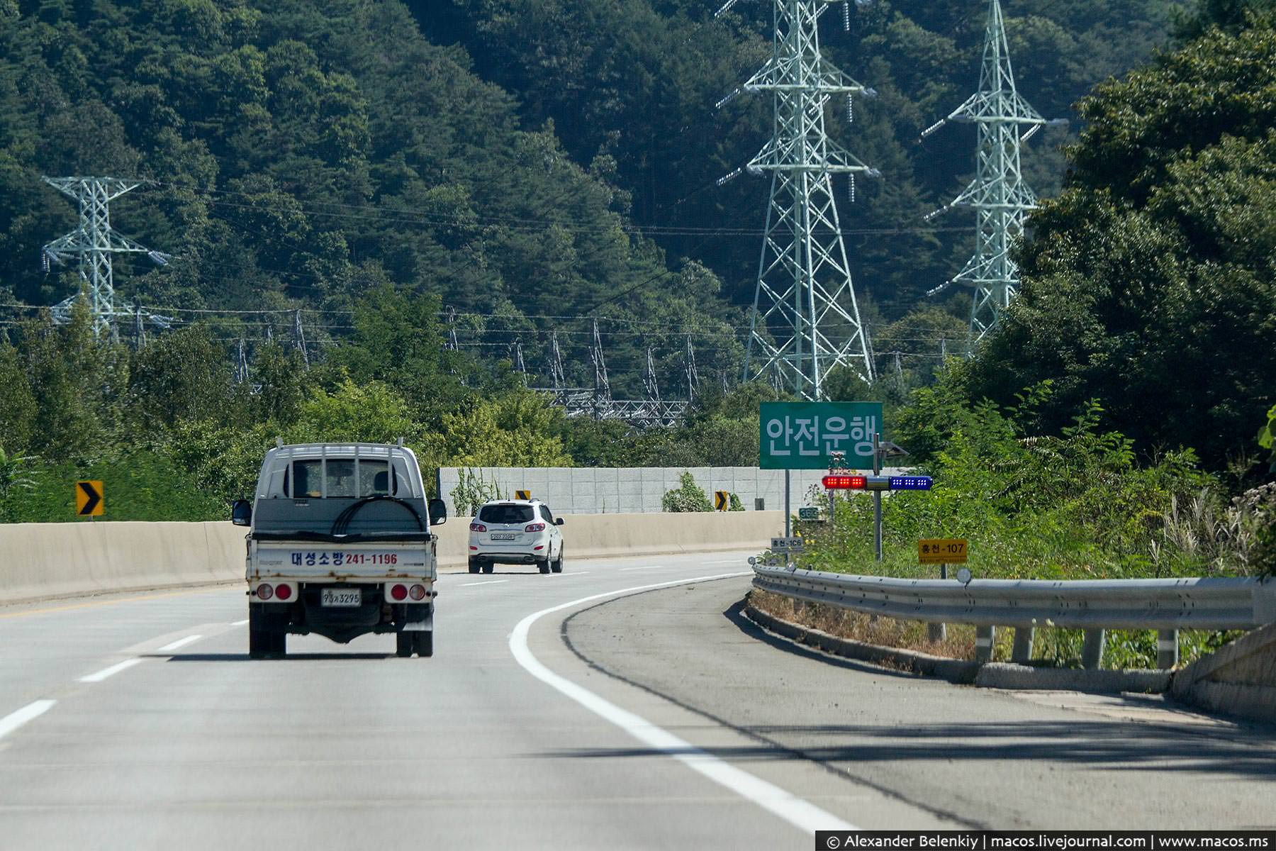 Дороги в южной корее. Северная Корея дорога. Южная Корея дороги. Дорога в Южной Корее. Сеул дороги.