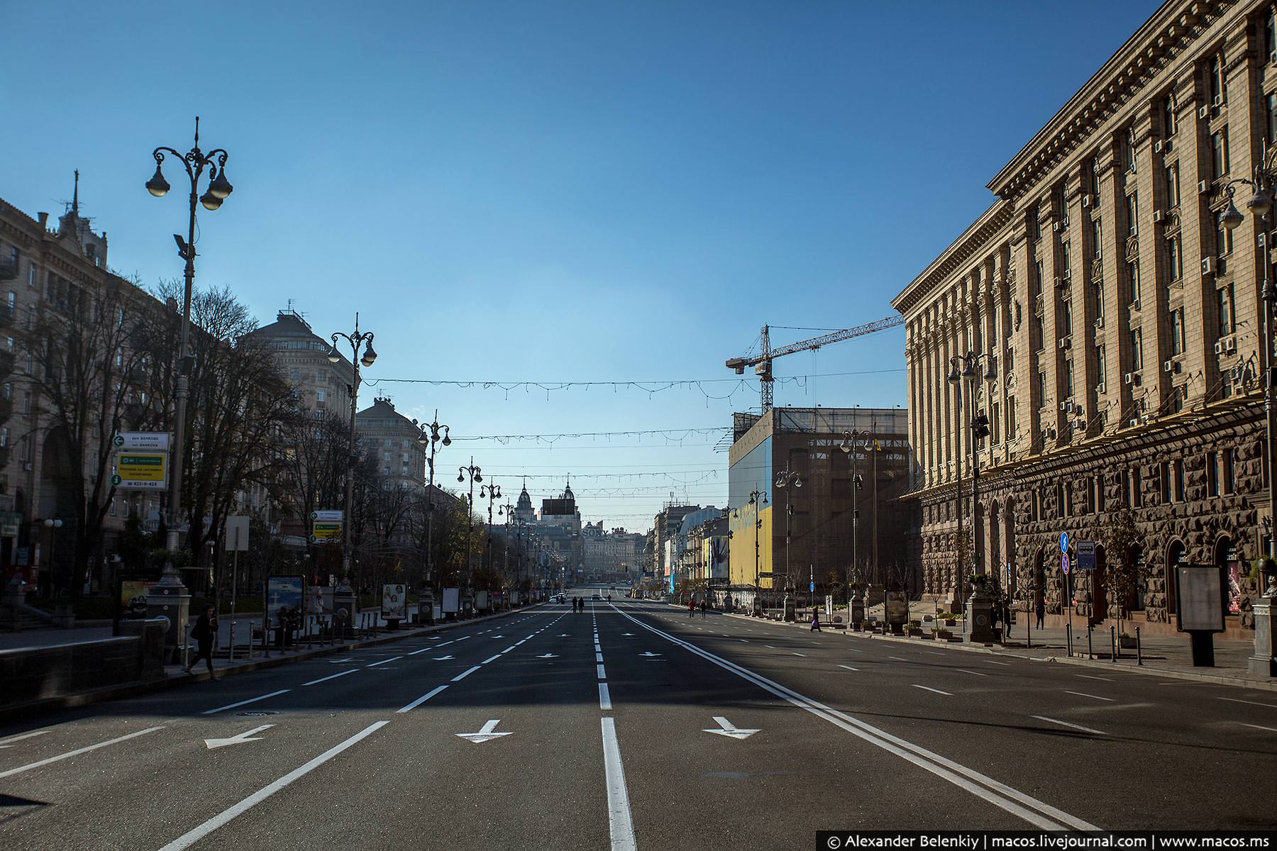 Киев с дрона. Киев 2002. Крещатик монумент независимости. Пустой киев. Пустой киев.