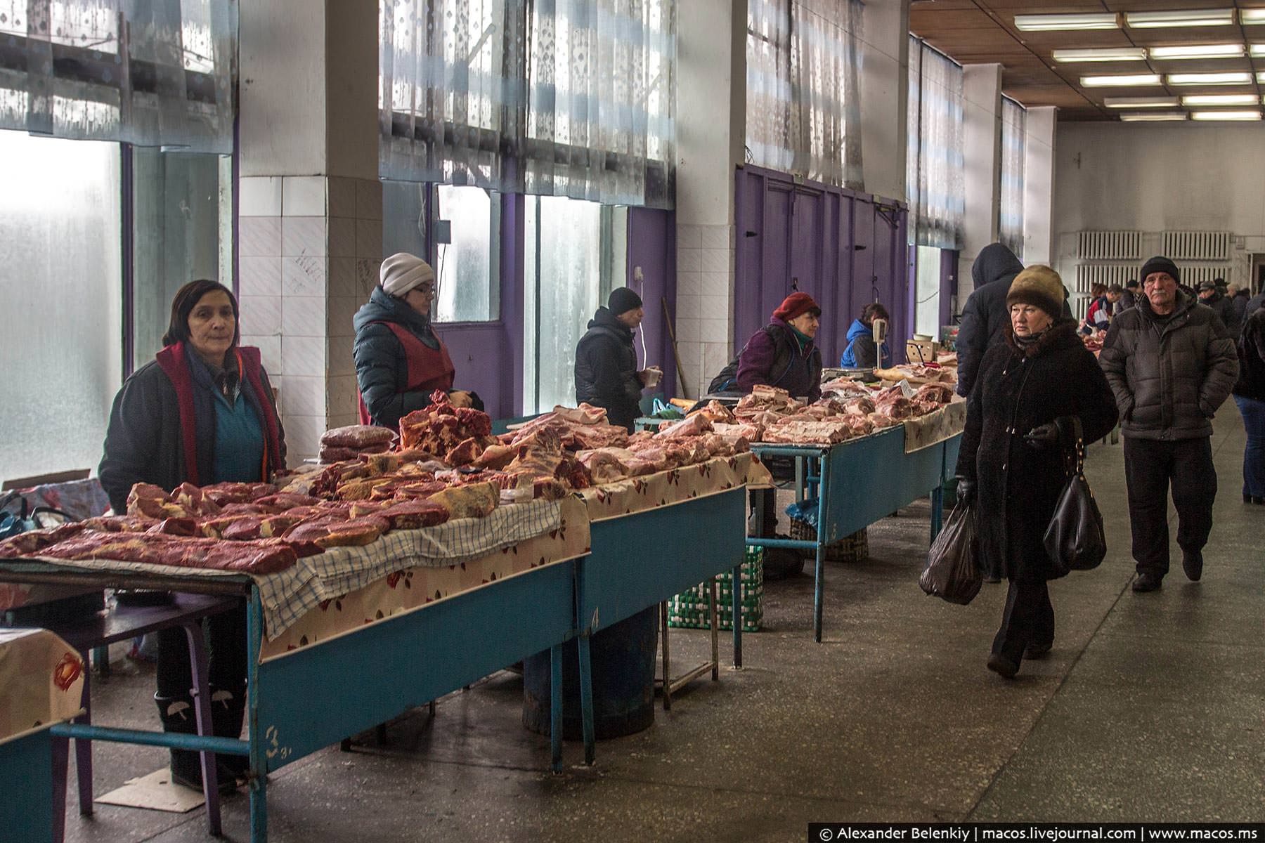 Рынок может. Рынок в России. Продуктовый рынок России. Рынок в деревне России. Продовольственный рынок в Росси.