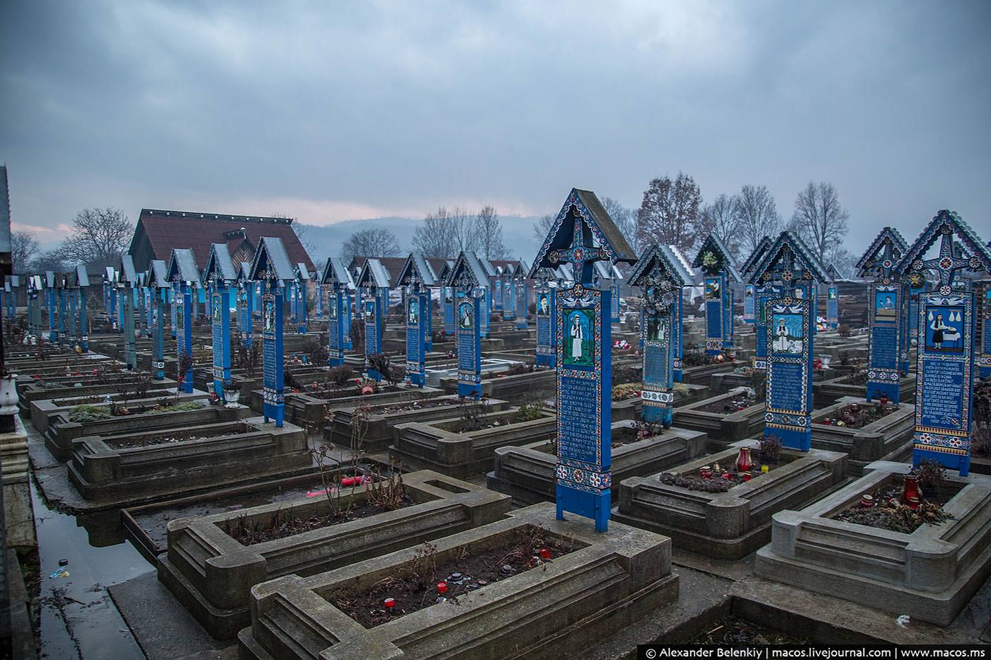 Веселое кладбище румыния фото