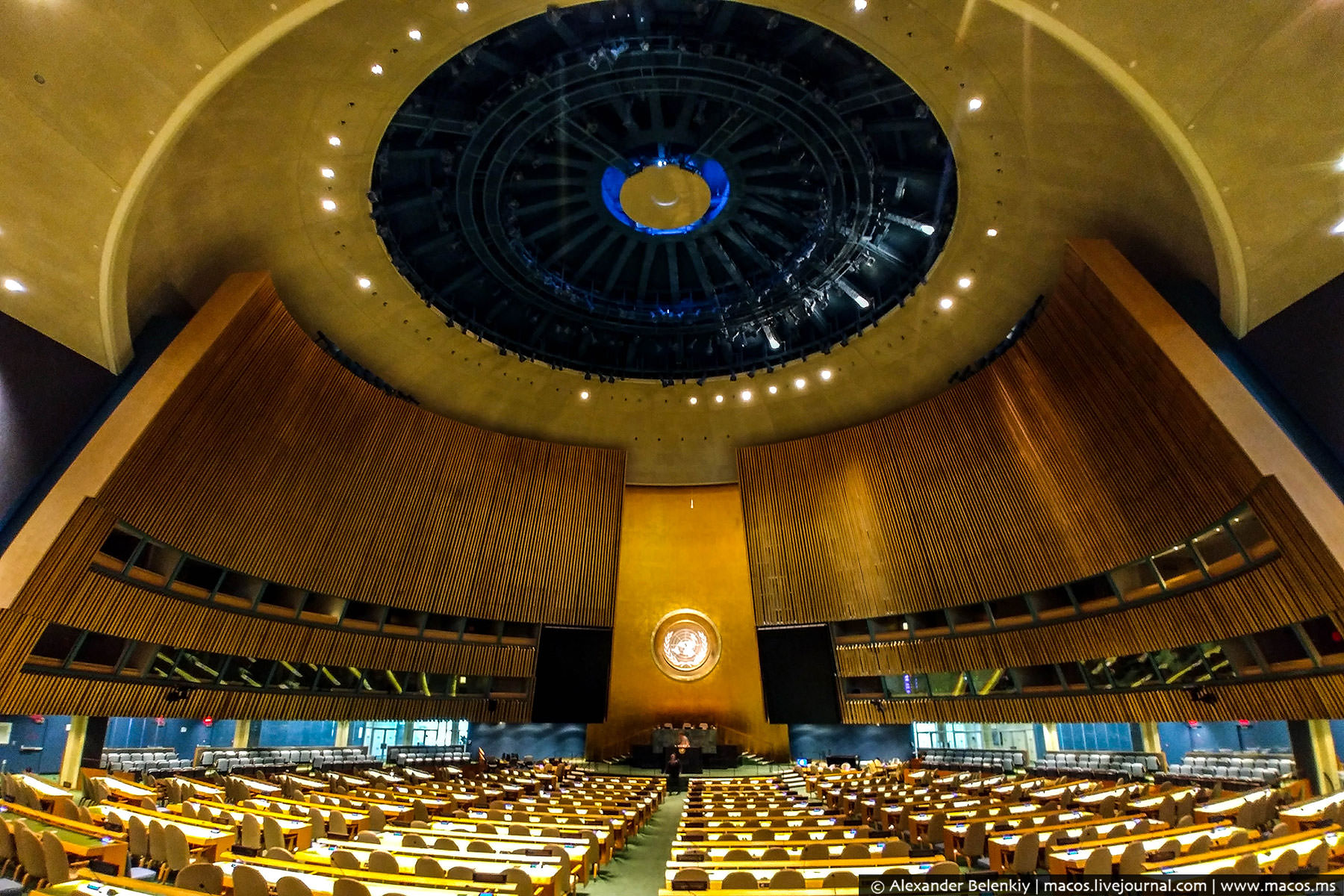 Город штаб квартиры оон. Штаб-квартира ООН В Нью-Йорке. Генеральная Ассамблея ООН вестибюль. Здание ООН В Нью-Йорке. Здание Генеральной Ассамблеи ООН В Нью-Йорке.